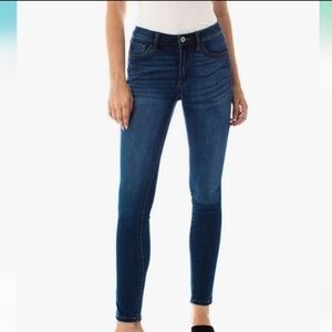 KANCAN Alani Mid Rise Super Skinny Jeans In Med/Dark Wash. Size 26
